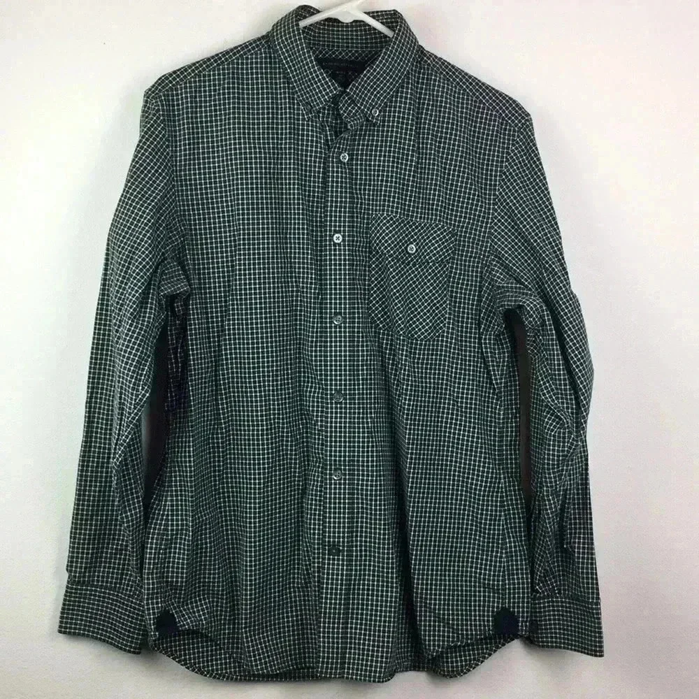 Banana Republic Size Medium 15-15.5 Button Down